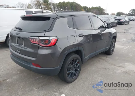 2023 Jeep Compass Altitude 4X4 z USA, uszkodzony, nr VIN 3C4NJDBN1PT507232